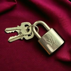 Louis Vuitton Lock and 2 Keys